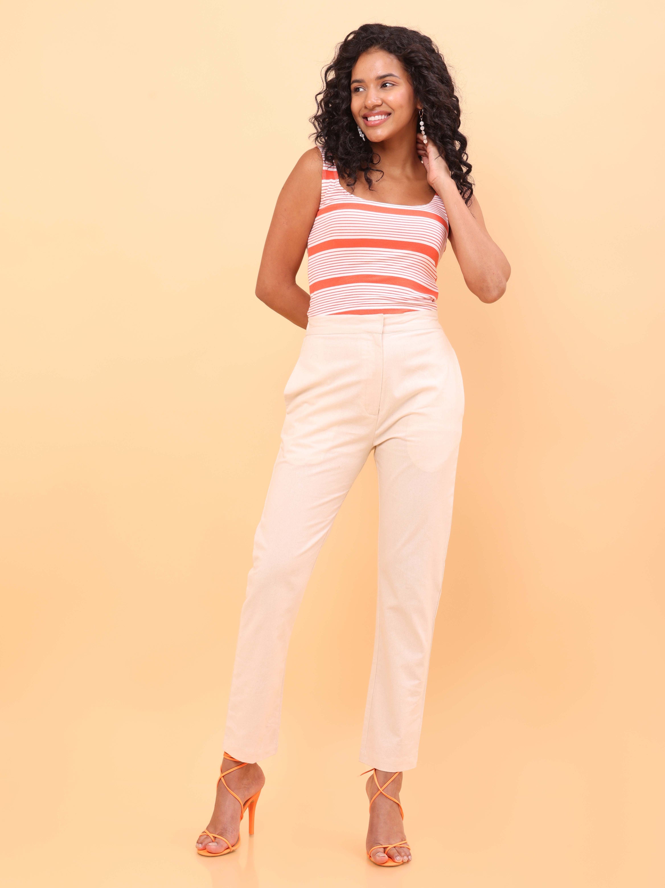 Women White Box Pockets Straight Pants at Rs 1089.00 | Ladies Cotton Pant |  ID: 2849145101288