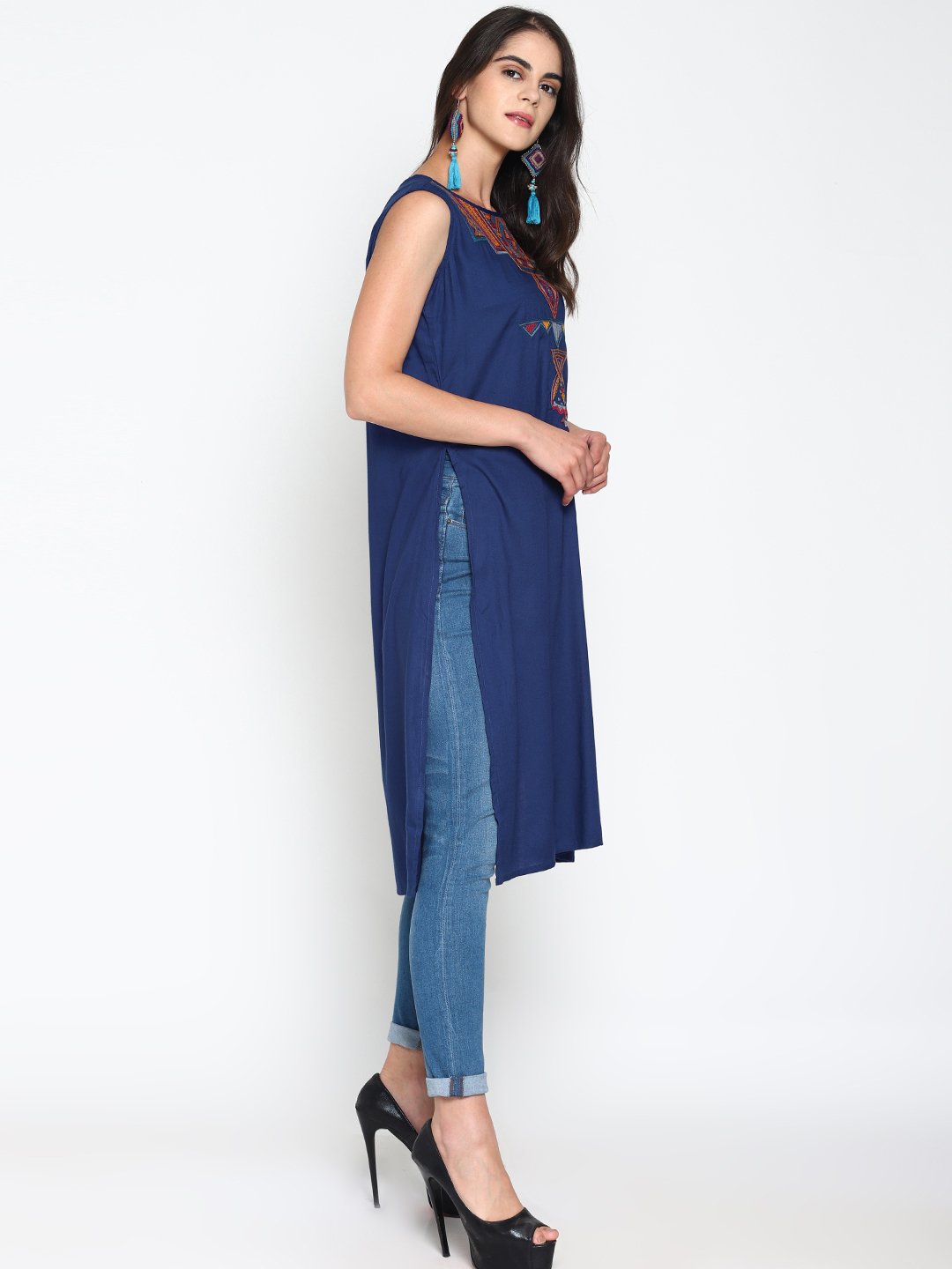 Blue Sleeveless Kurta With Multicolor Embroidery | Untung